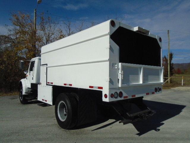 clean 1990 International 4700 Chipper DUMP Truck