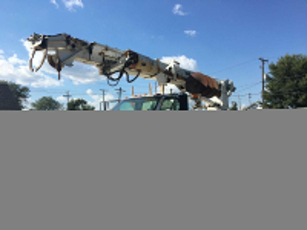 clean 1995 GMC Topkick Teco 45′ Digger truck