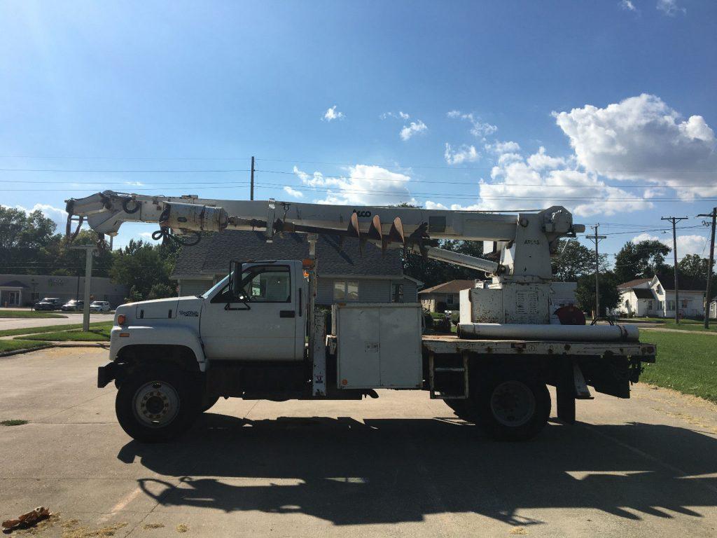 clean 1995 GMC Topkick Teco 45′ Digger truck