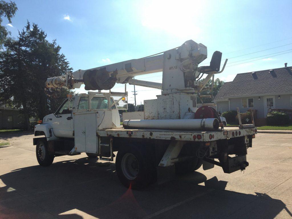 clean 1995 GMC Topkick Teco 45′ Digger truck