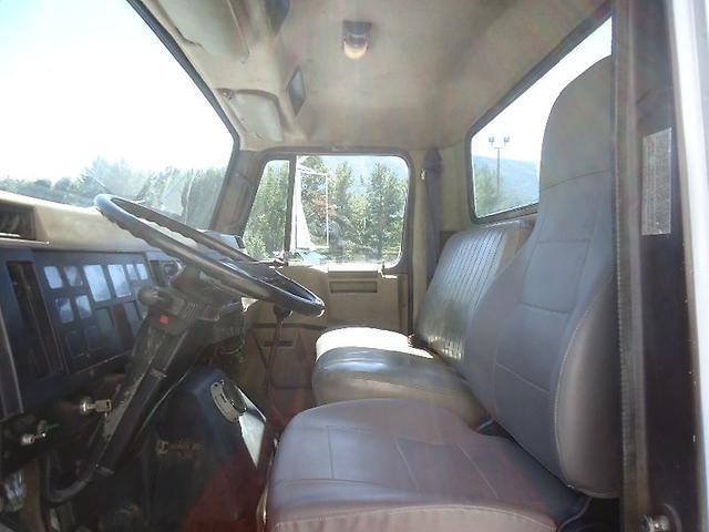 good running 1990 International 4900 truck