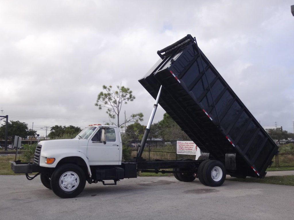 ready for work 1995 Ford F800 Dump Truck