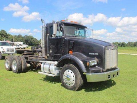 solid 1990 Kenworth T800 Tandem Axle truck for sale