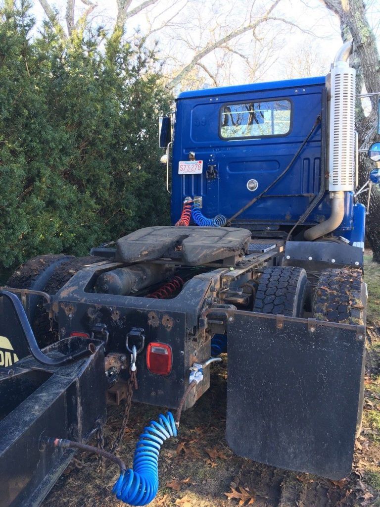 very nice 1995 GMC day cab truck