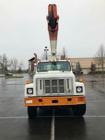 low miles 1997 International F2574 Double Elevator Bucket Boom Truck