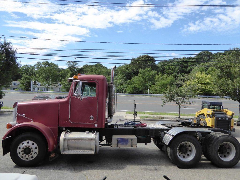 solid 1997 Peterbilt 357 truck