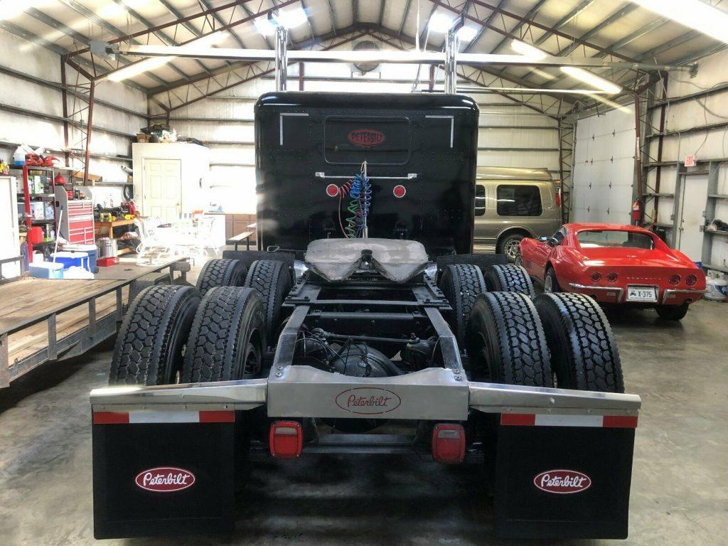 Extended Hood 1998 Peterbilt 379 truck