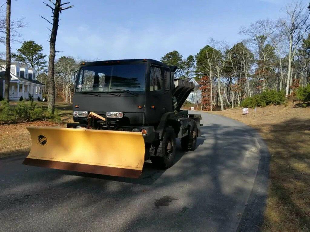 low miles 1997 Stewart & Stevenson M1078 Army Plow Truck