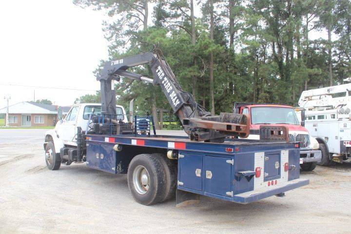 solid 1998 Ford F800 truck