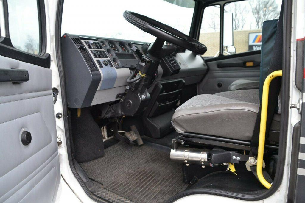 Sport Chassis 1998 Freightliner FL60 Hauler Truck