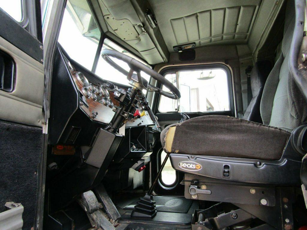 very nice 1998 Peterbilt 379 truck