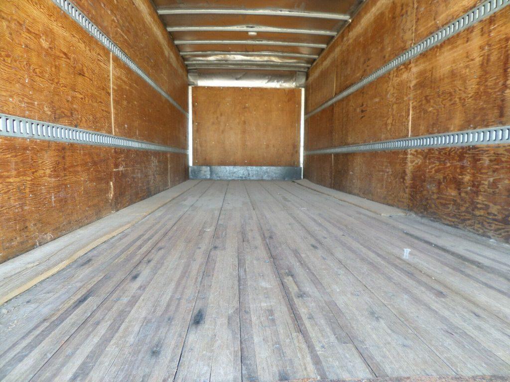 well serviced 2000 GMC 6500 box truck