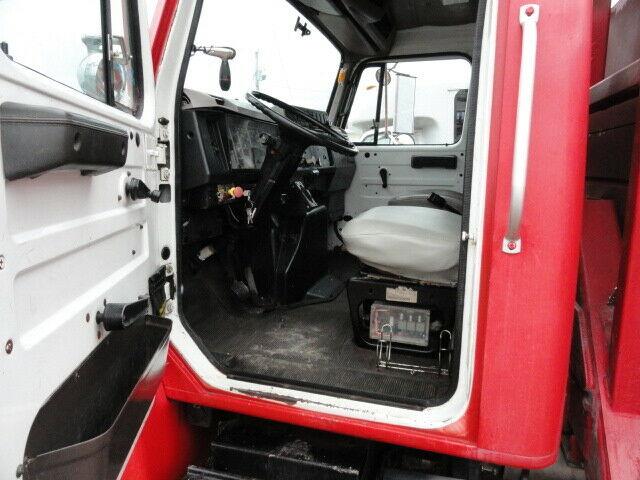 good running 2000 International 4900 truck