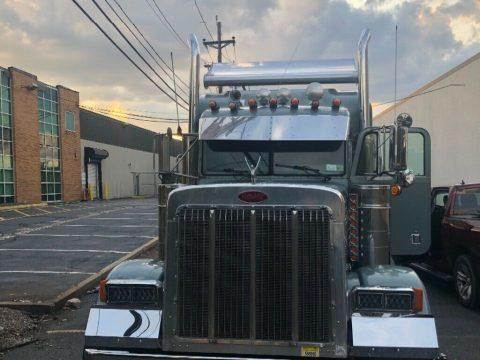great shape 2001 Peterbilt truck for sale