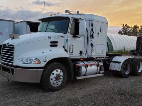 strong 2001 Mack Vision CXN613 truck for sale