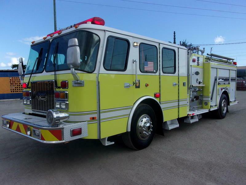 fire truck 2003 E-One Cyclone II truck