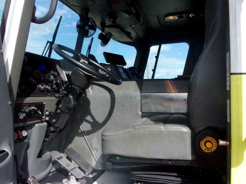 fire truck 2003 E-One Cyclone II truck