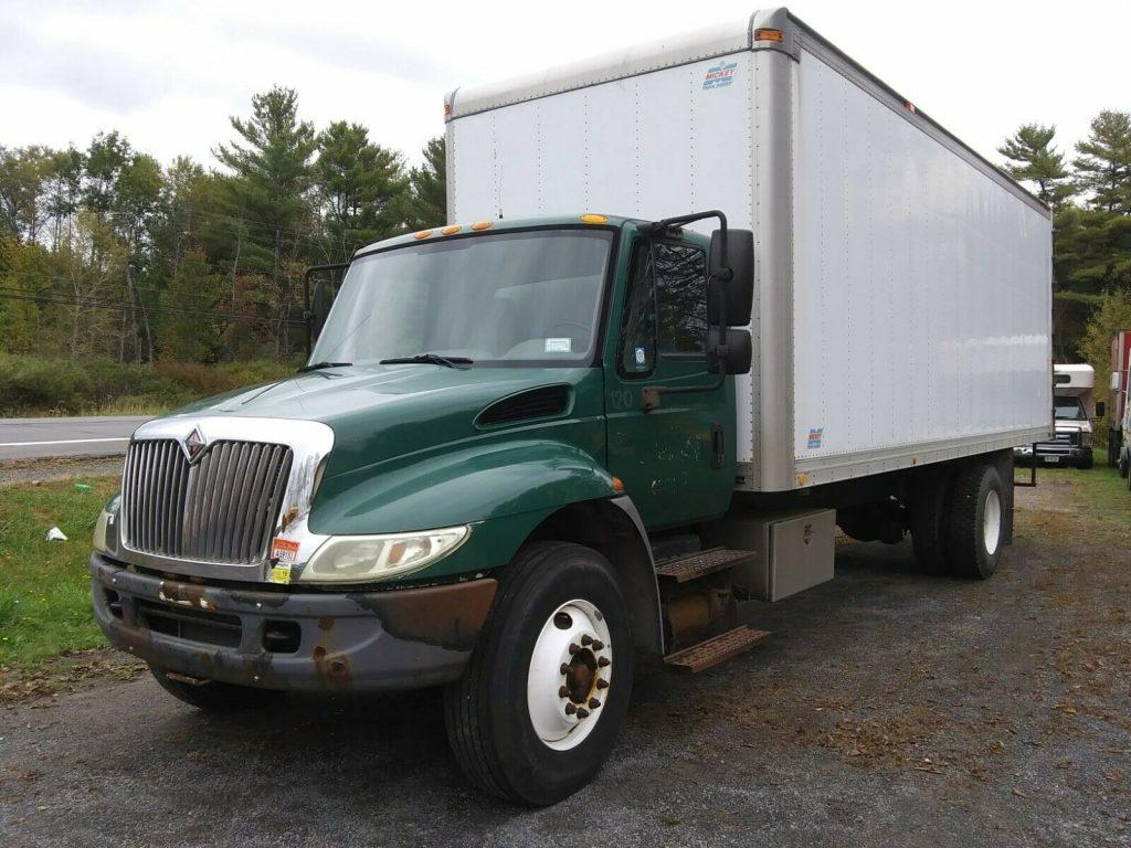 powerful 2003 International truck
