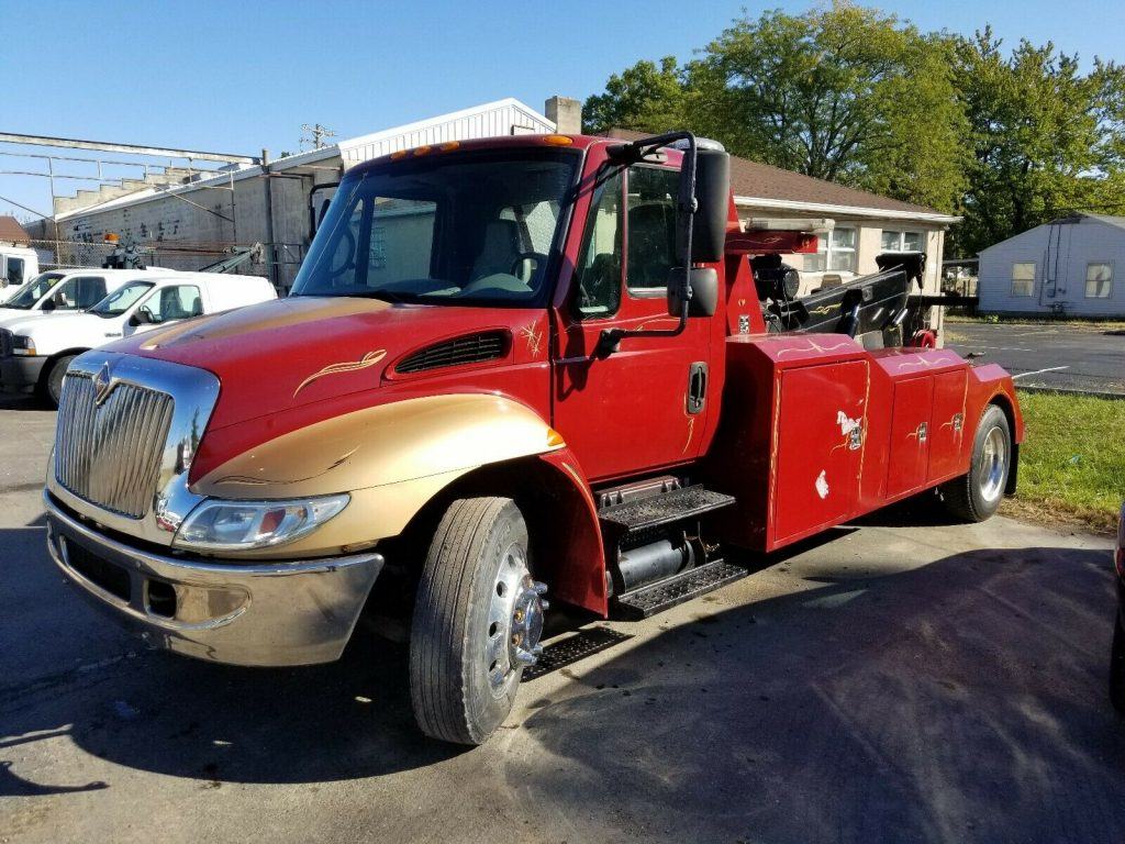 pretty good shape 2002 International 4300 wrecker truck