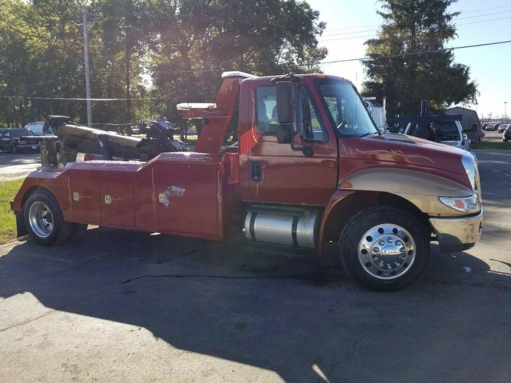 pretty good shape 2002 International 4300 wrecker truck