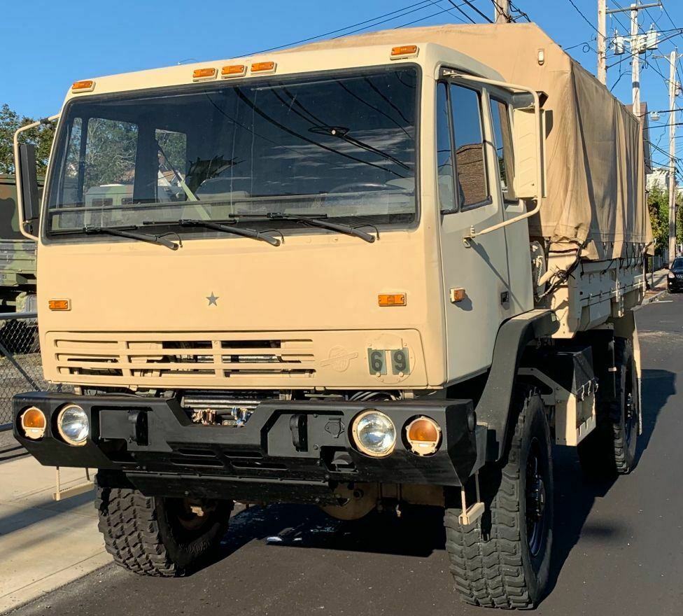 great shape 2003 Stewart & Stevenson M1078a1 4×4 truck