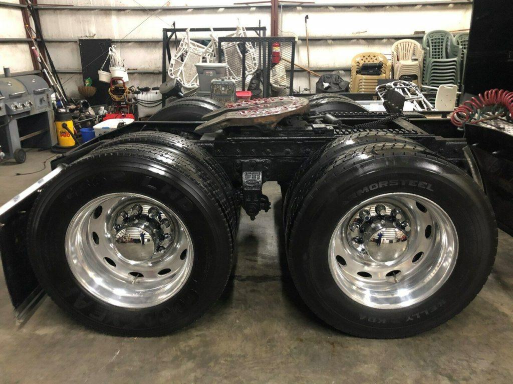 Extended Hood 1998 Peterbilt 379 truck