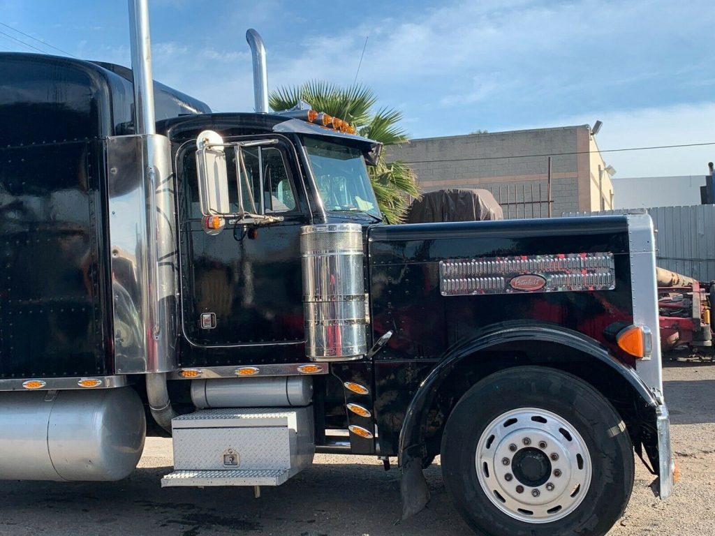 good shape 1989 Peterbilt 379 truck