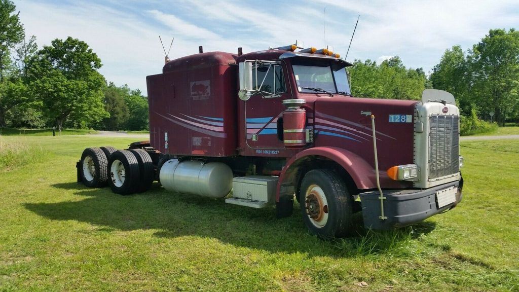 solid 1991 Peterbilt 378 truck