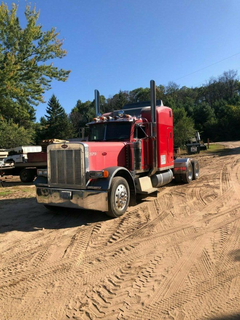 strong 1991 Peterbilt 379 truck