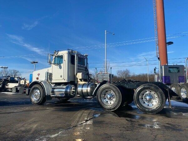 strong 2001 Peterbilt 378 truck