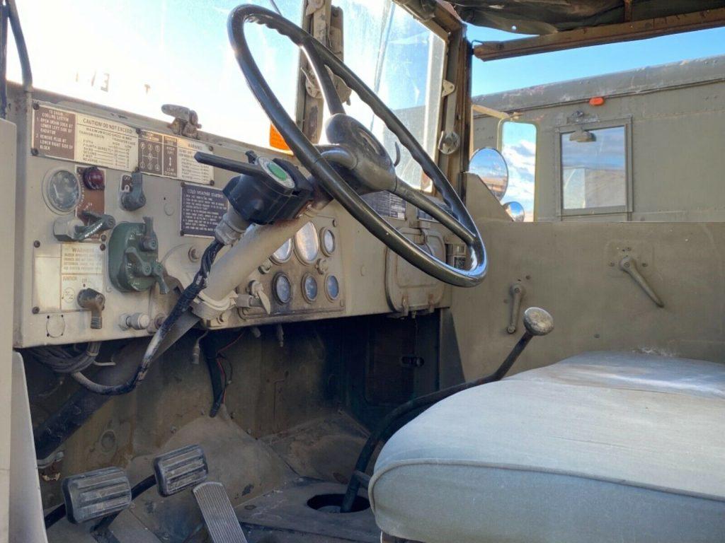 low miles rebuilt 1970 Kaiser JEEP military truck