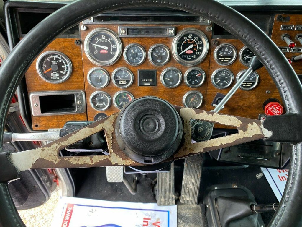 1990 Peterbilt 379 truck [great shape]