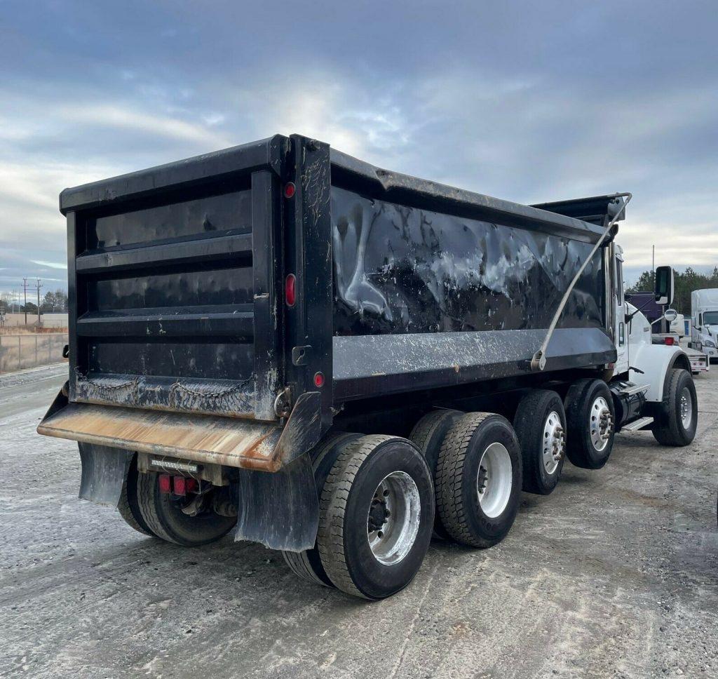 2003 Kenworth W900 dump truck [needs tlc]
