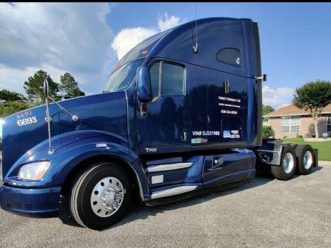 2013 Kenworth T700 truck [very well maintained] for sale