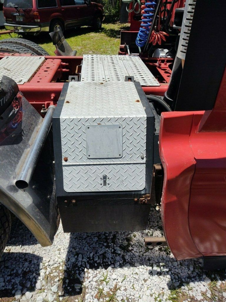 2015 International Prostar Plus Eagle truck [all the bells and whistles]