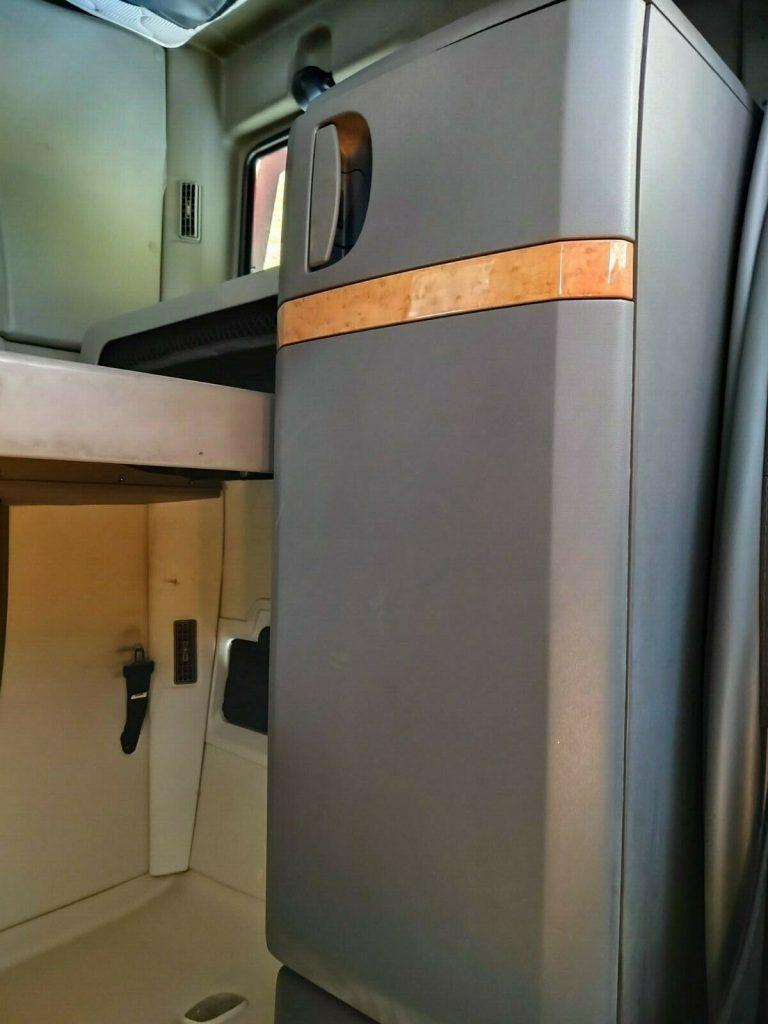 2015 International Prostar Plus Eagle truck [all the bells and whistles]