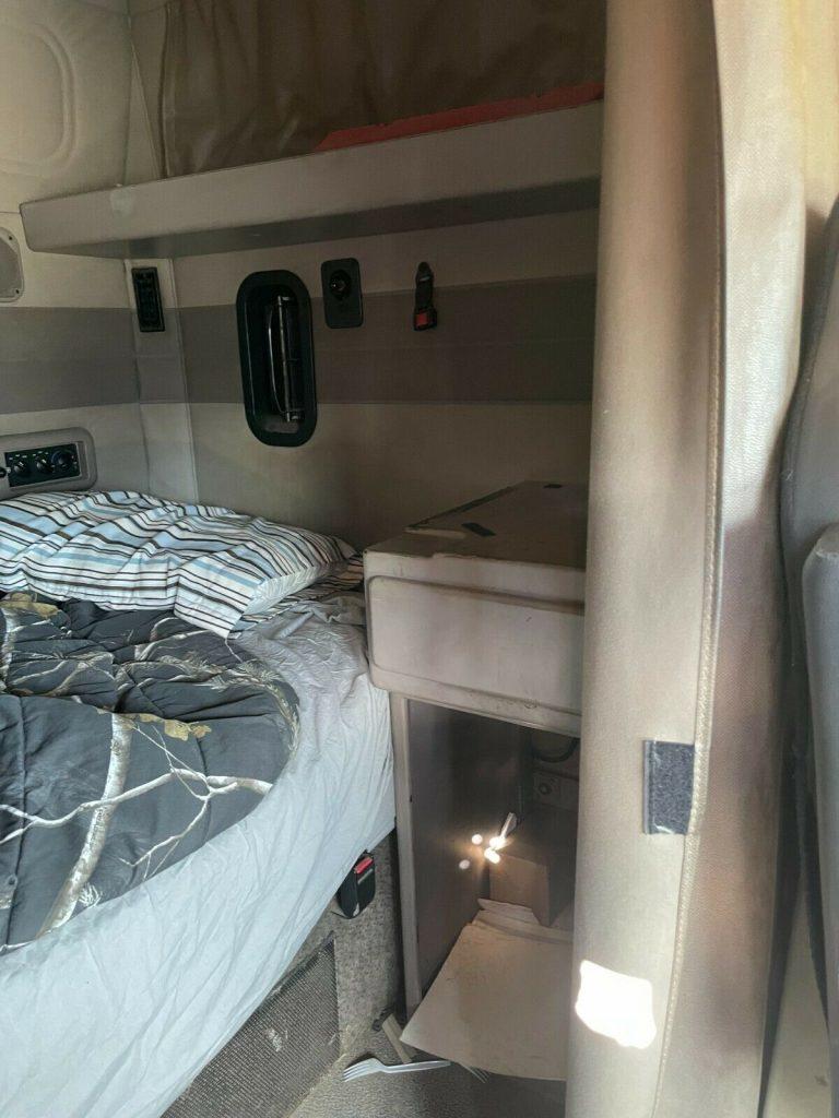 2003 Mack truck [new crate engine]