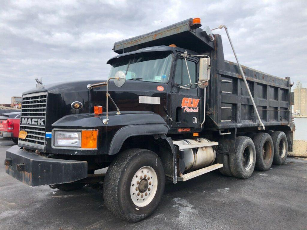 1996 Mack CL truck [well kept]