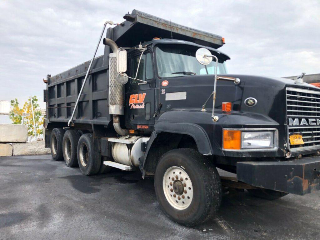 1996 Mack CL truck [well kept]
