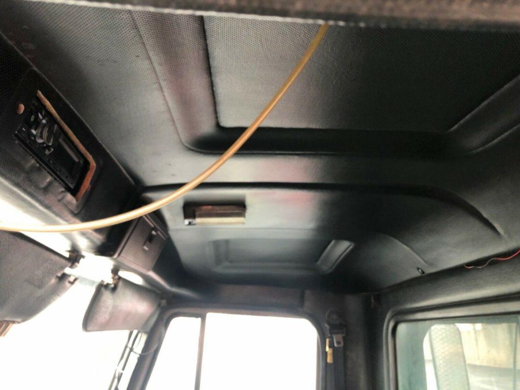 1996 Mack CL truck [well kept]