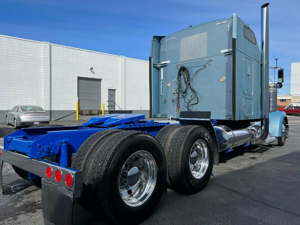 2005 Kenworth W900L Sleeper truck [great shape]