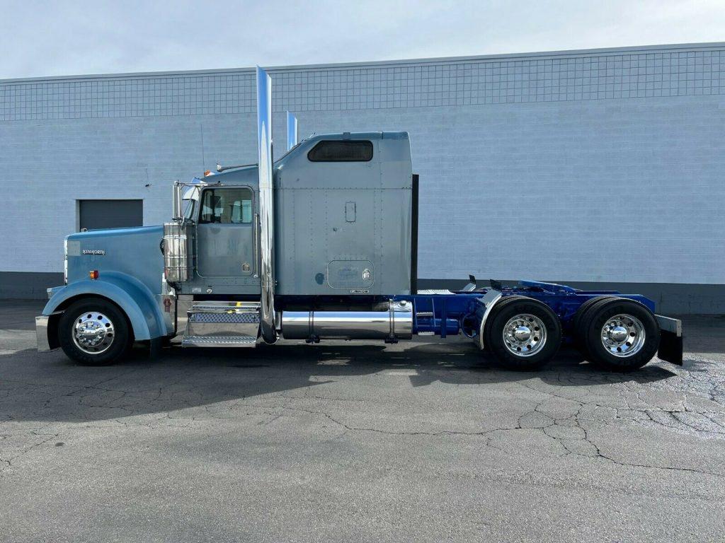 2005 Kenworth W900L Sleeper truck [great shape]