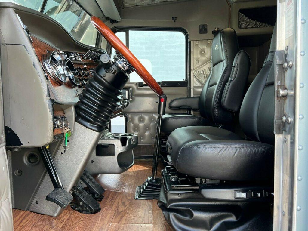 2005 Kenworth W900L Sleeper truck [great shape]