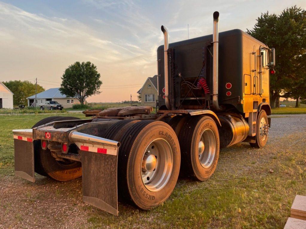 1986 Freightliner FLT Cabover truck [ready to work]