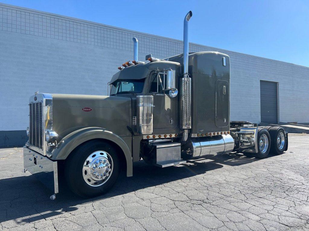1999 Peterbilt 379 EXHD Sleeper truck [super clean rig]