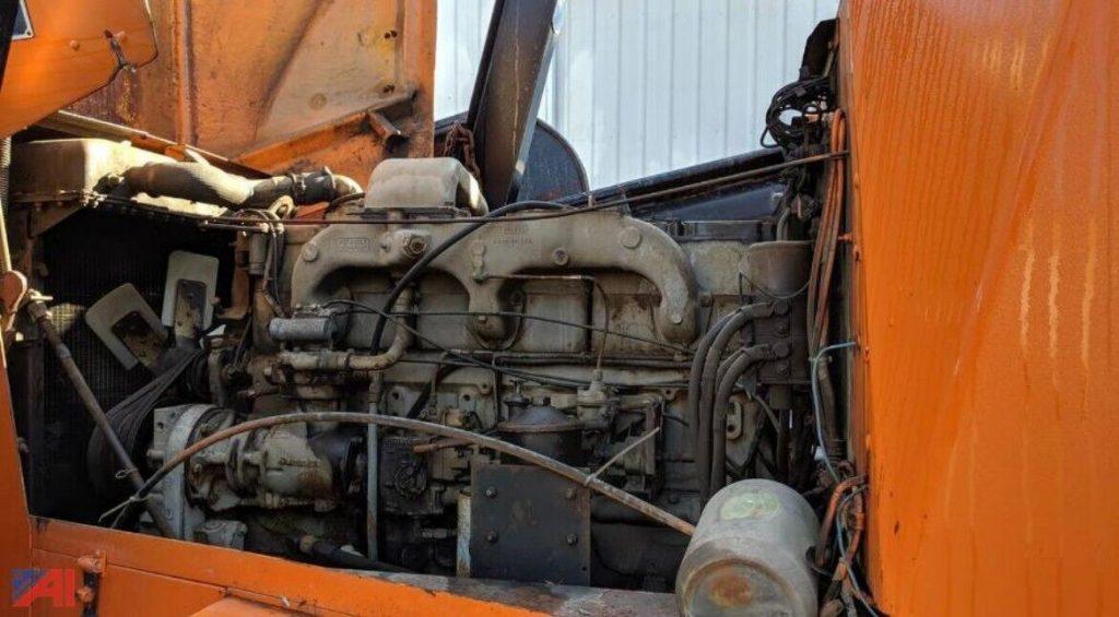 1977 Walters NCBS Truck with V Plow & Wings Snow Fighter