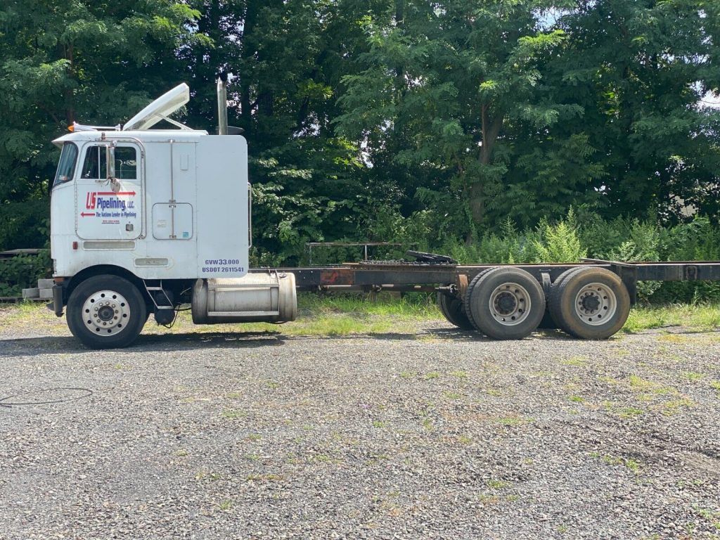 1988 Peterbilt 362 D AB with Sleeper truck [well maintained]