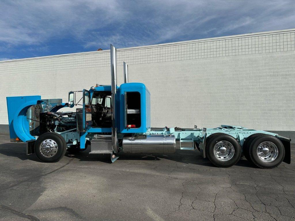 1992 Peterbilt 379 EXHD truck [serviced]