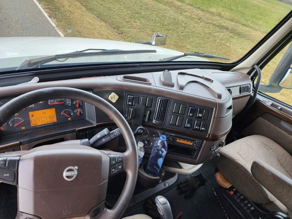 Working 2012 Volvo VNL 670 Ishift