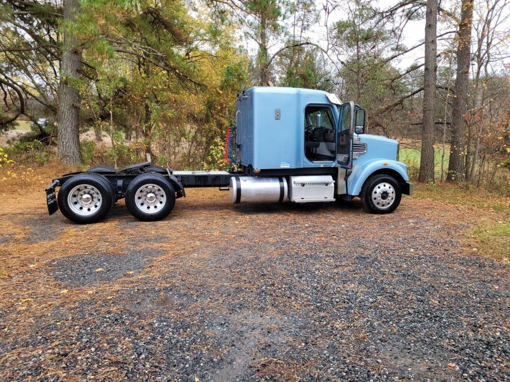 2016 Freightliner 122SD Cummins truck [serviced]